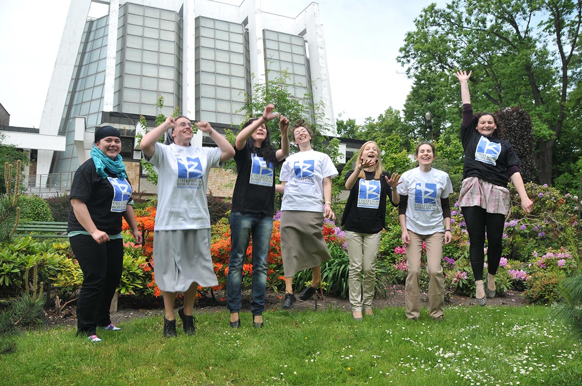 Anioły i demony. Bezcielesne potęgi i wąż starodawny.